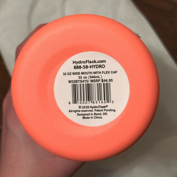 BNWT - Rare Coral Hydroflask - Picture 4 of 4